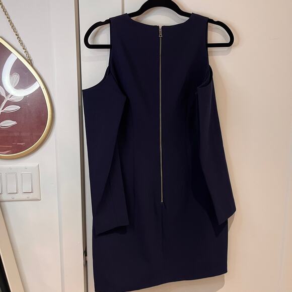 Alice + Olivia Navy Blue Cold Shoulder Niko Sheath Dress Sz 6 - Picture 4 of 11